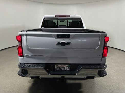 Used 2022 Chevrolet Silverado 1500 LT AWD/4WD image 4