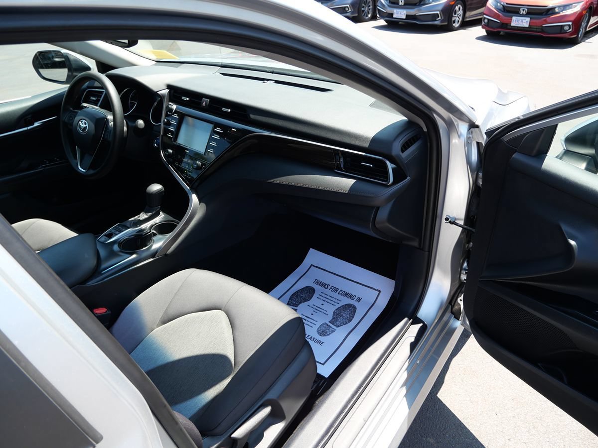 Used 2020 Toyota Camry LE w/ Fleet Convenience Package FWD image 17
