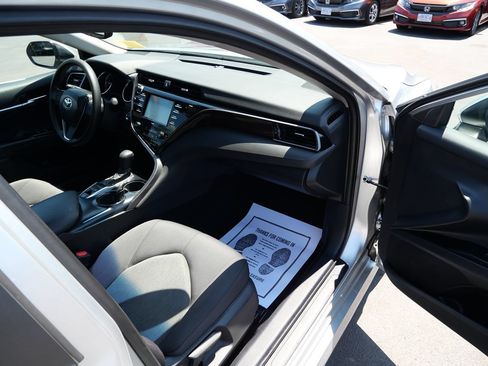 Used 2020 Toyota Camry LE w/ Fleet Convenience Package FWD image 17