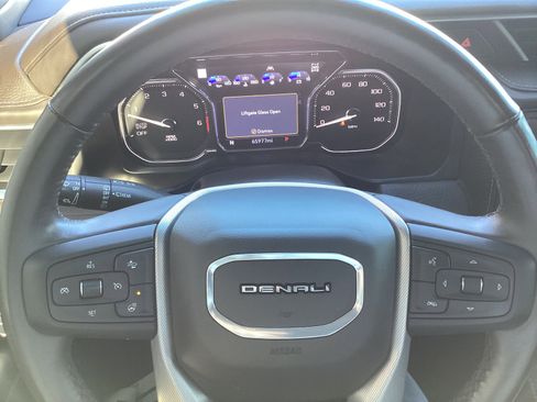 Used 2021 GMC Yukon XL Denali w/ Denali Premium Package image 48