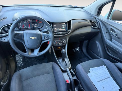 Used 2017 Chevrolet Trax LS FWD image 15