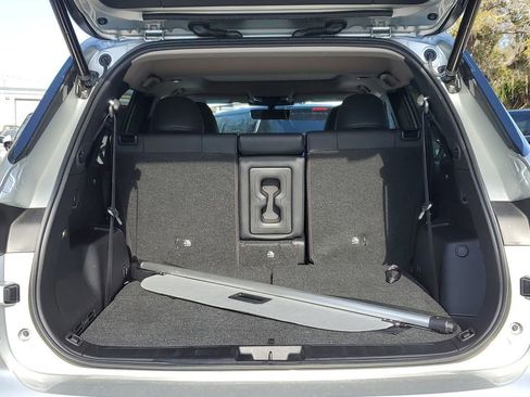 Used 2025 Mitsubishi Outlander SE image 6