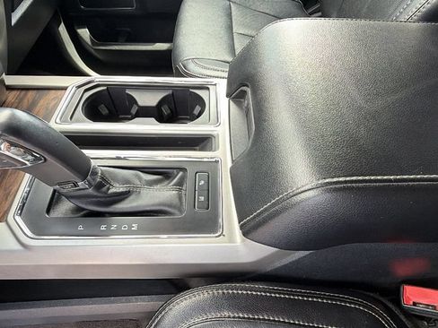 Used 2020 Ford F150 Lariat w/ Equipment Group 502A Luxury AWD/4WD image 13