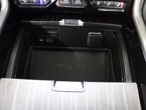 Used 2021 GMC Yukon Denali w/ LPO, Illumination Package AWD/4WD image 52