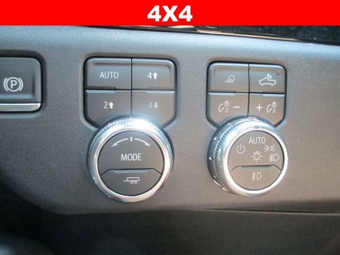 Used 2026 GMC Sierra 1500 SLT w/ SLT Premium Plus Package image 30