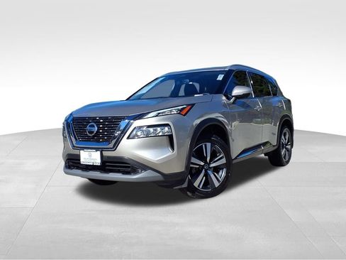 Used 2021 Nissan Rogue SL image 1