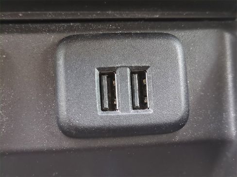 Used 2015 GMC Yukon XL Denali image 24