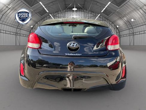 Used 2013 Hyundai Veloster w/ Style Pkg FWD image 5