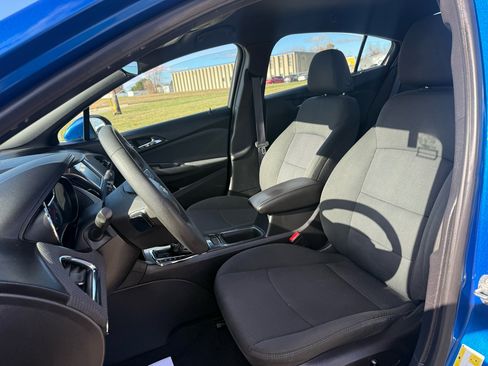 Used 2017 Chevrolet Cruze LT image 18