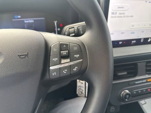 New 2025 Ford Maverick XL w/ Equipment Group 101A AWD/4WD image 38