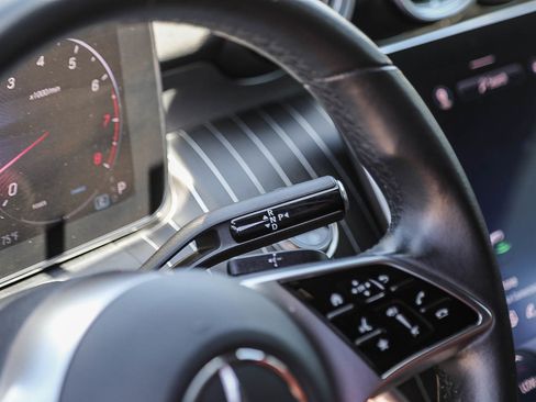 Used 2023 Mercedes-Benz C 300 Sedan image 20