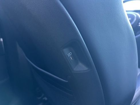 Used 2025 Kia Sorento EX w/ EX Panoramic Sunroof Package image 42