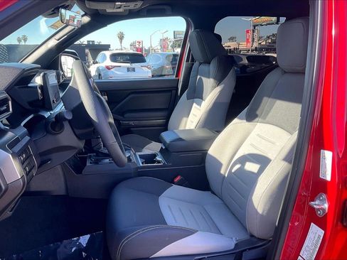 Used 2025 Toyota Tacoma TRD Off-Road image 20