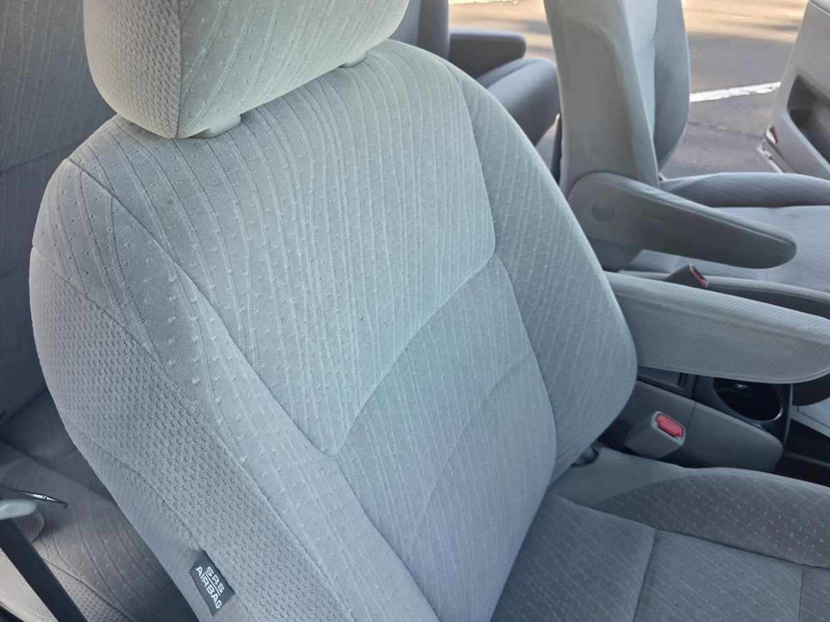 Used 2017 Toyota Sienna LE FWD image 38