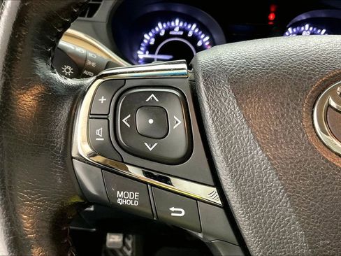 Used 2016 Toyota Avalon XLE Premium image 10