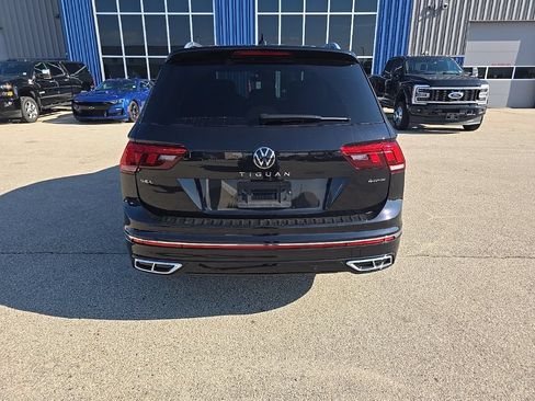 Used 2024 Volkswagen Tiguan SEL R-Line w/ MDO Package, Two-Row AWD/4WD image 5