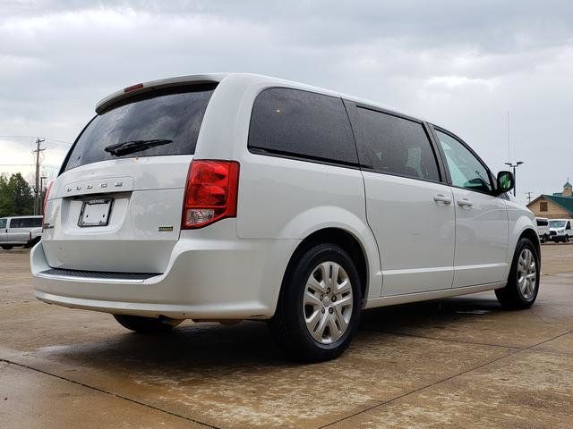 Used 2018 Dodge Grand Caravan SE w/ UConnect Hands-Free Group FWD image 6