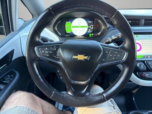 Used 2018 Chevrolet Bolt Premier w/ Driver Confidence II Package FWD image 14