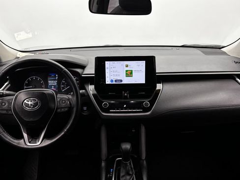 Used 2025 Toyota Corolla Cross LE FWD image 31