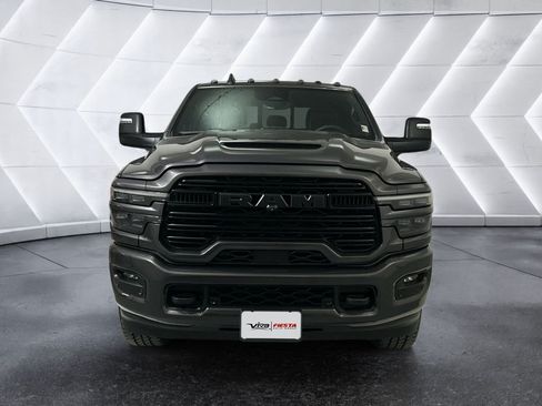 Used 2025 RAM 2500 Laramie AWD/4WD image 2
