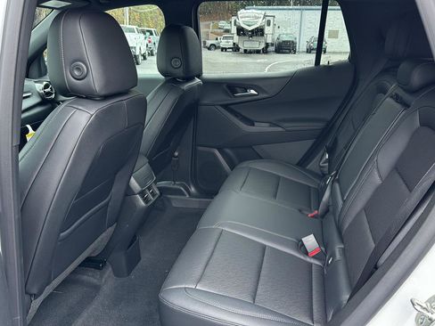 New 2026 Chevrolet Equinox LT w/ Convenience Package II image 9