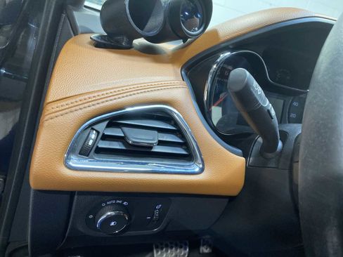 Used 2017 Chevrolet Cruze Premier image 24