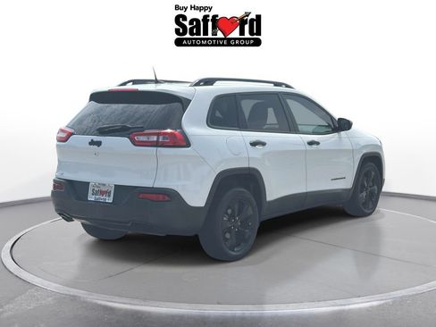 Used 2016 Jeep Cherokee Sport FWD image 17