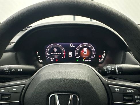Certified 2023 Honda Accord EX image 27
