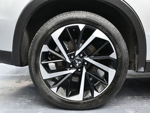 Used 2023 Mitsubishi Outlander SE image 12