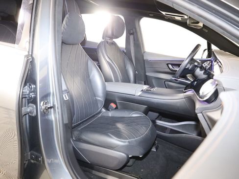 Used 2023 Mercedes-Benz EQS 580 4MATIC SUV w/ Exclusive Trim Package image 60