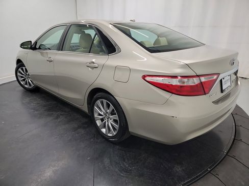 Used 2017 Toyota Camry LE image 6