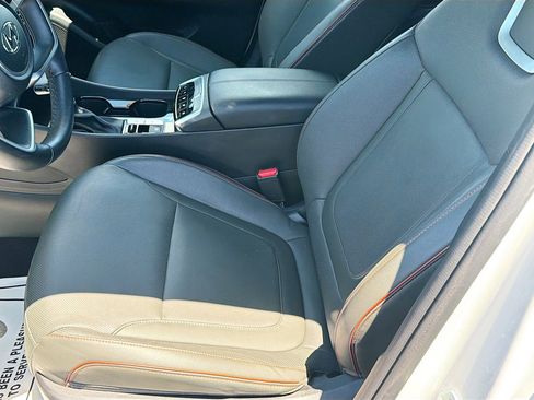 Used 2022 Hyundai Santa Cruz Limited AWD/4WD image 19
