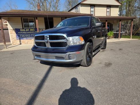 Used 2016 RAM 1500 Classic SLT AWD/4WD image 1