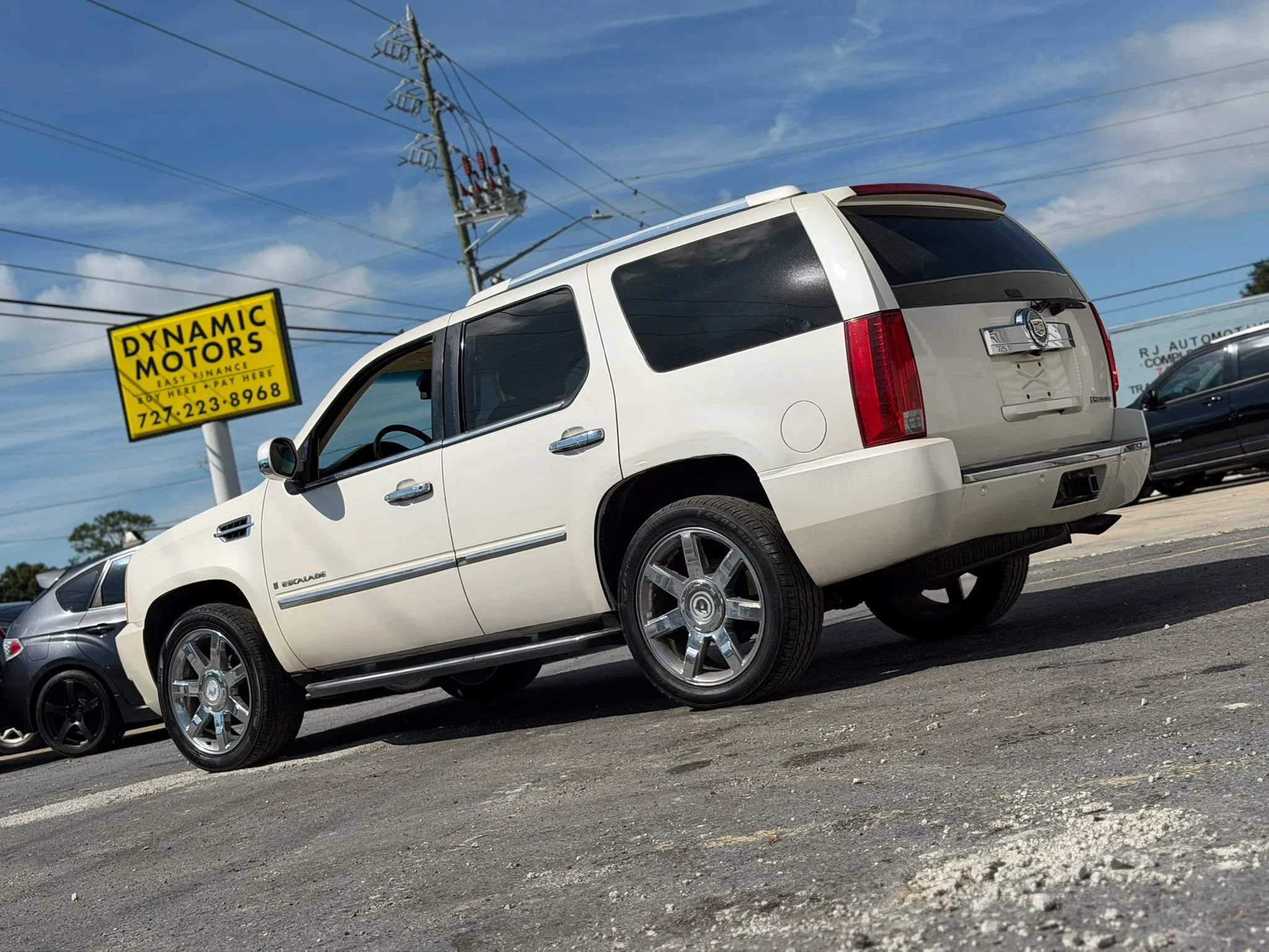 Used 2008 Cadillac Escalade AWD image 4