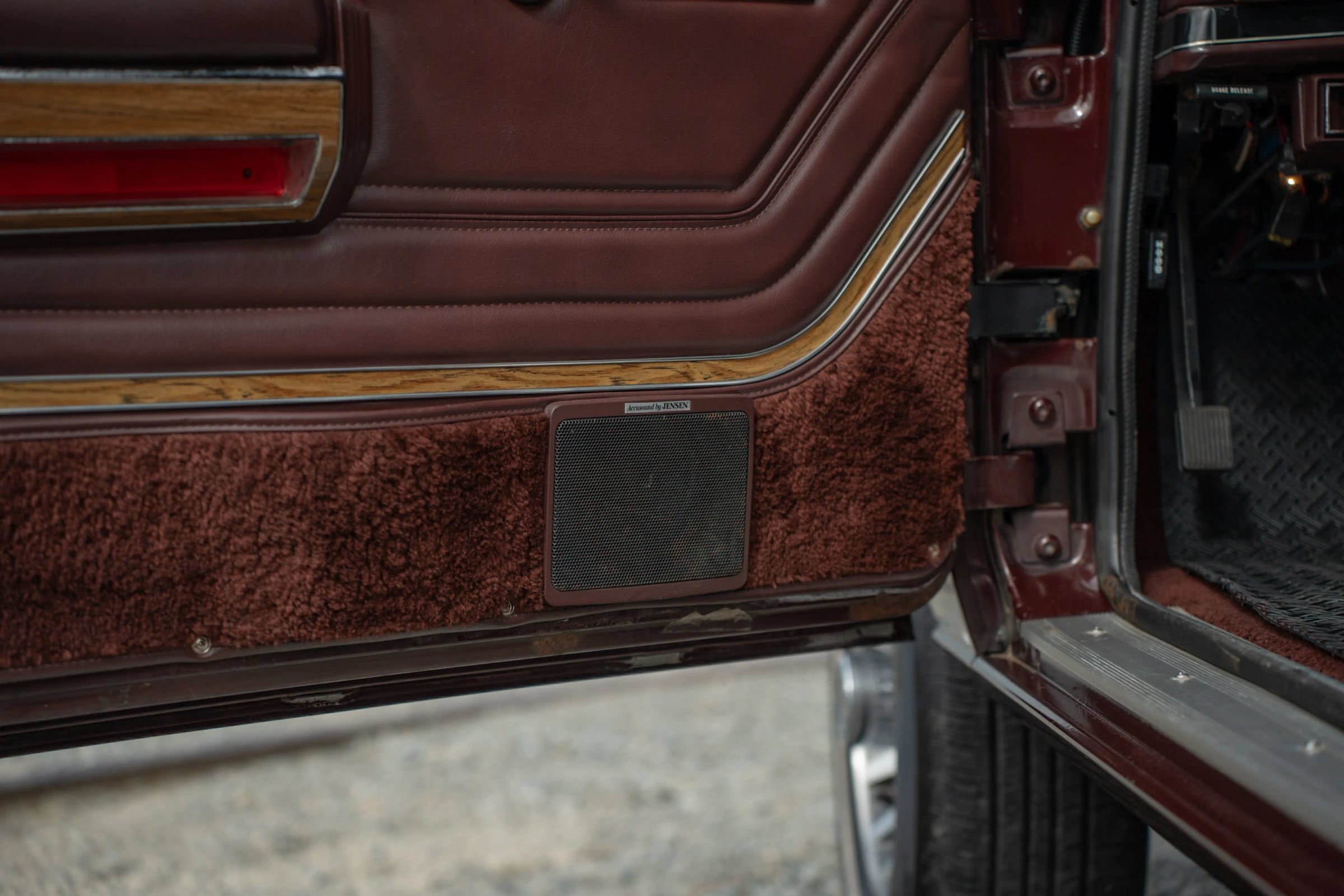 Used 1987 Jeep Grand Wagoneer AWD/4WD image 80