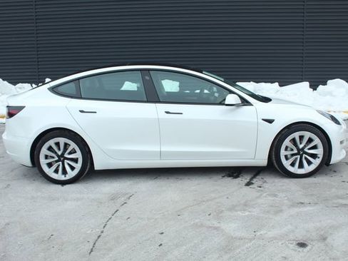 Used 2022 Tesla Model 3 Long Range image 9