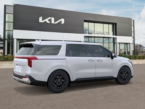 New 2026 Kia Carnival LX FWD image 7
