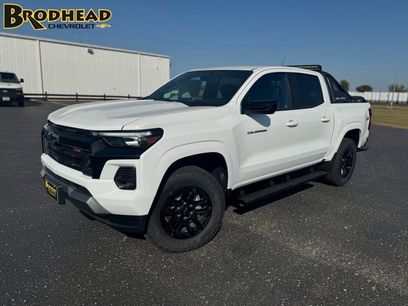 New 2025 Chevrolet Colorado Z71 w/ Midnight Edition