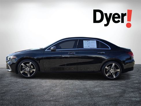 Used 2020 Mercedes-Benz A 220 4MATIC w/ Premium Package image 7