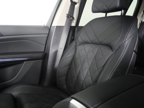 Used 2025 BMW X7 xDrive40i AWD/4WD image 25