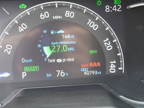 Used 2024 Toyota RAV4 LE AWD/4WD image 19