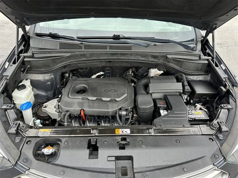 Used 2017 Hyundai Santa Fe Sport image 24