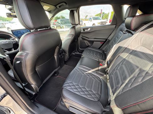 Used 2023 Ford Escape ST-Line Elite w/ Premium Technology Package AWD/4WD image 25