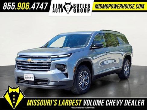 New 2026 Chevrolet Traverse LT w/ Driver Confidence Package AWD/4WD image 1
