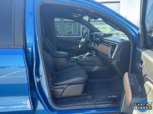 Used 2024 GMC Canyon AT4 image 28