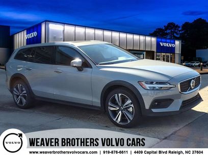 Used 2025 Volvo V60 B5 Cross Country Plus w/ Protection Package Premier