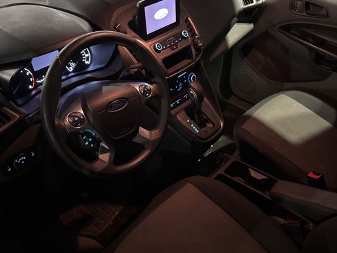 Used 2022 Ford Transit Connect XL image 5