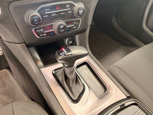 Used 2019 Dodge Charger R/T w/ Blacktop Package image 17