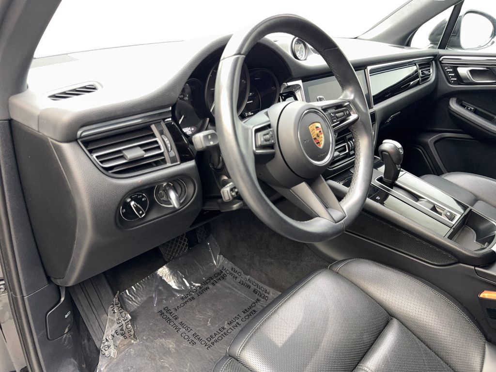Used 2024 Porsche Macan Turbo AWD/4WD image 49