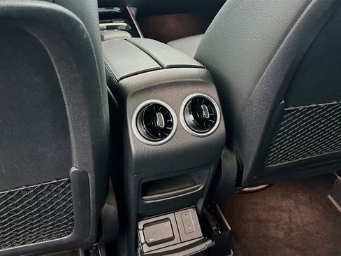 Certified 2021 Mercedes-Benz GLB 250 4MATIC image 32